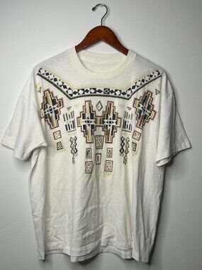 90s Native American Tee no tag about a size large